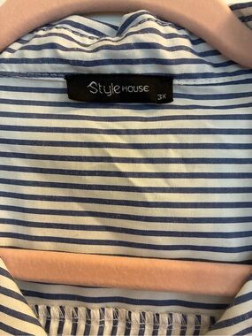 Women’s Stylehouse Brand Striped Button-Up Shirt in Blue and White Size 3X